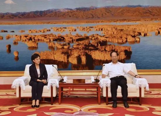 多所“雙一流”高校搞大動作,跨省、跨國合作,發揮各自優勢。 多所“雙一流”高校搞大動作,跨省、跨國合作,發揮各自優勢。