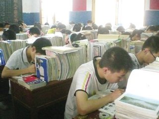 為了中高考，你到底要多拼才夠？家長快給孩子看看吧