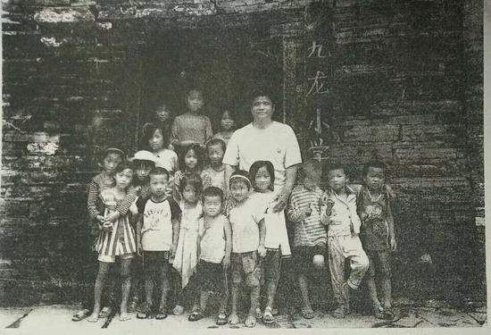 代課教師深山從教36載 最大愿望是退休前轉正