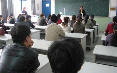 雷人家長要求學校換教師 這位校長捍衛尊嚴回懟