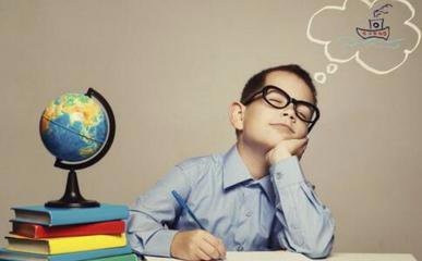 孩子學習拖拉、效率低，“元兇”竟是父母的這些舉動？