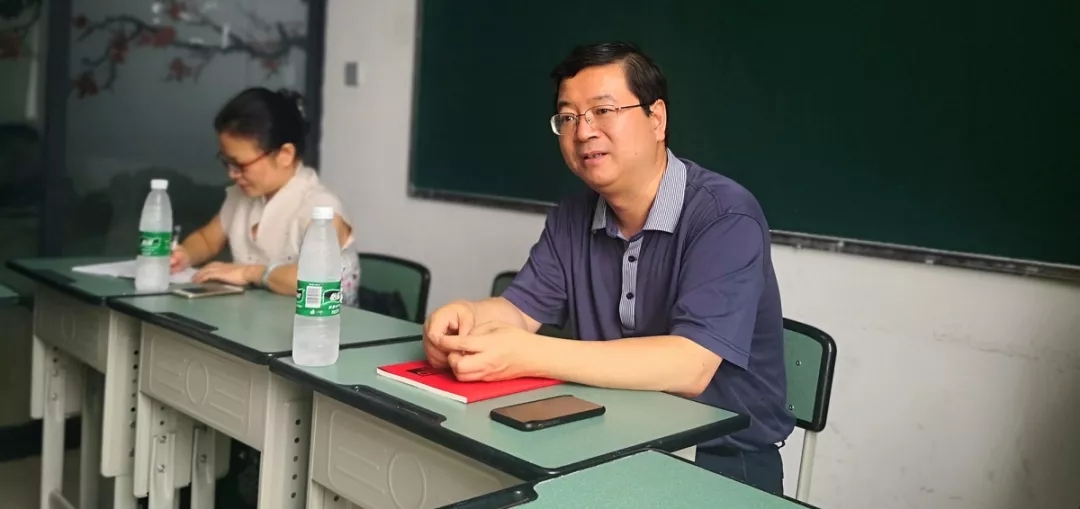 教育部教科院領(lǐng)導(dǎo)蒞臨我?？疾煺{(diào)研