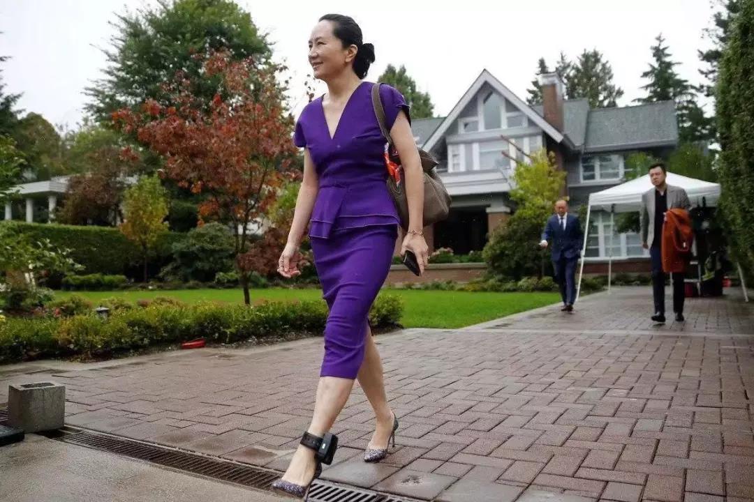 孟晚舟戴腳銬出庭，任正非輕松笑對：父母有多堅強，孩子就有多強大