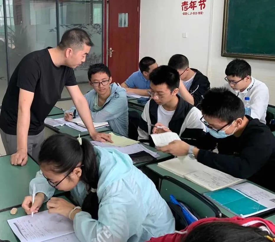 教師 | 從學生興趣出發，做他們的源頭活水
