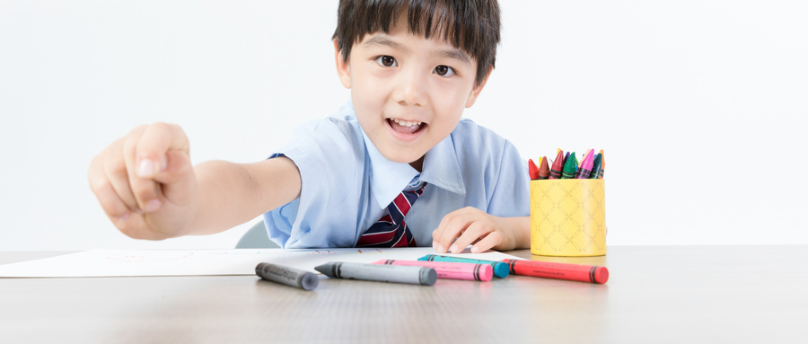 培養一個心理陽光的孩子，教育專家給了九個建議